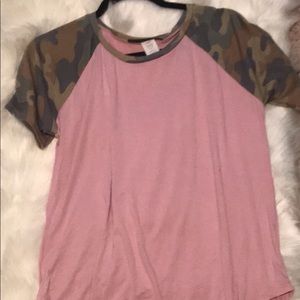 Camo and pink raglan tee brand new